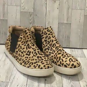 Coconuts by Matisse women’s Leppard faux fur high top sneakers size 9.5